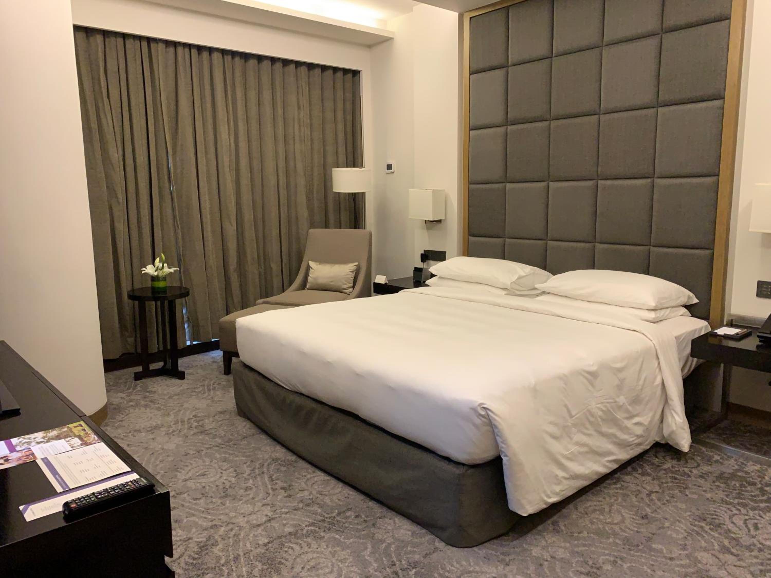 Spa, Suite, King Bed