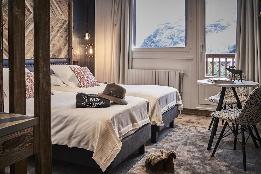 Hôtel Altitude 10/33