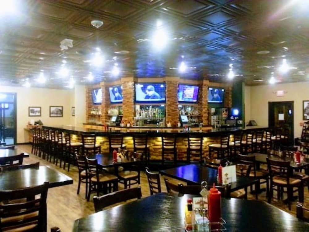 Woodfield Inn and Suites 48/60