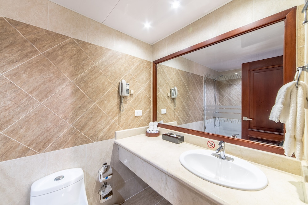 Imperial, Club, King Bed، Hodelpa Gran Almirante Hotel & Casino 7/7