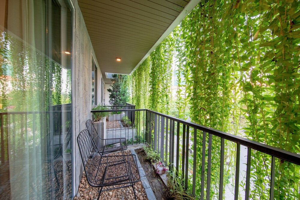 Ponte Boutique Villa 55/63