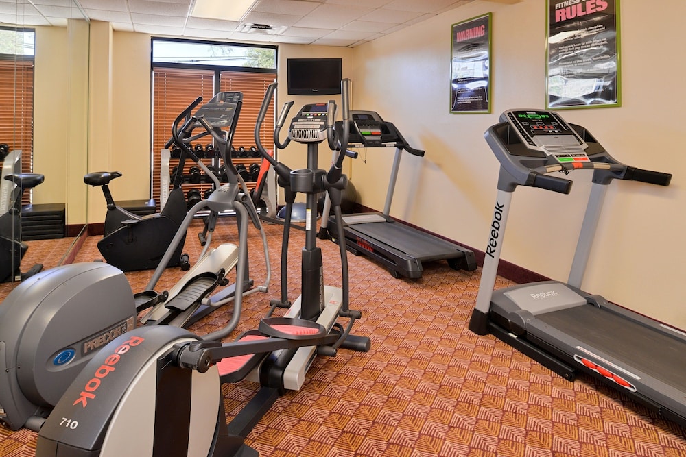 Holiday Inn Express Austin North Central 28/65