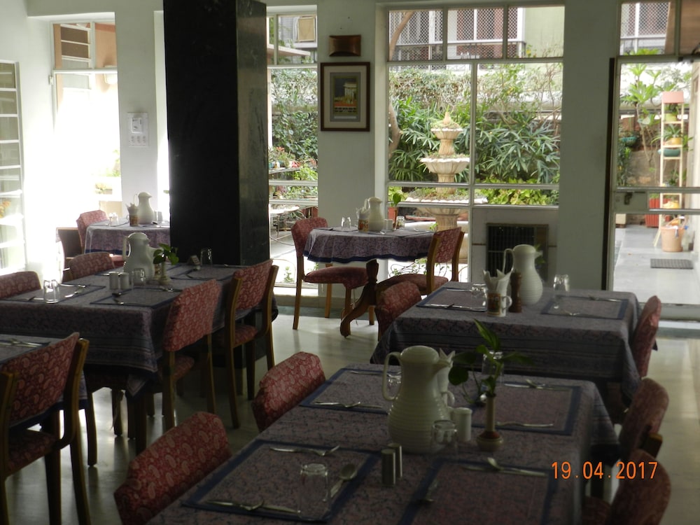 Tara Niwas 49/68
