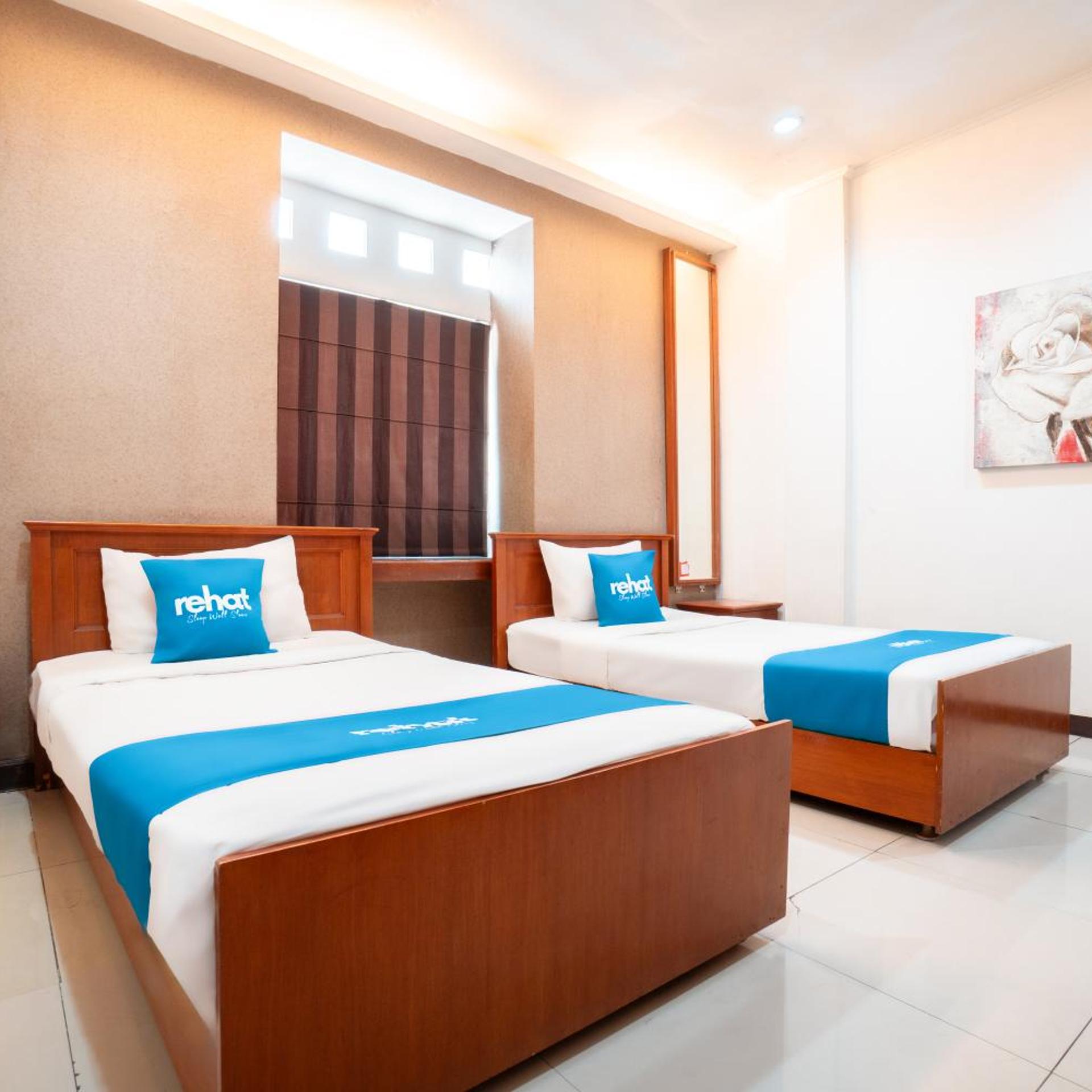 Rehat at Hotel 10 Buah Batu 24/50