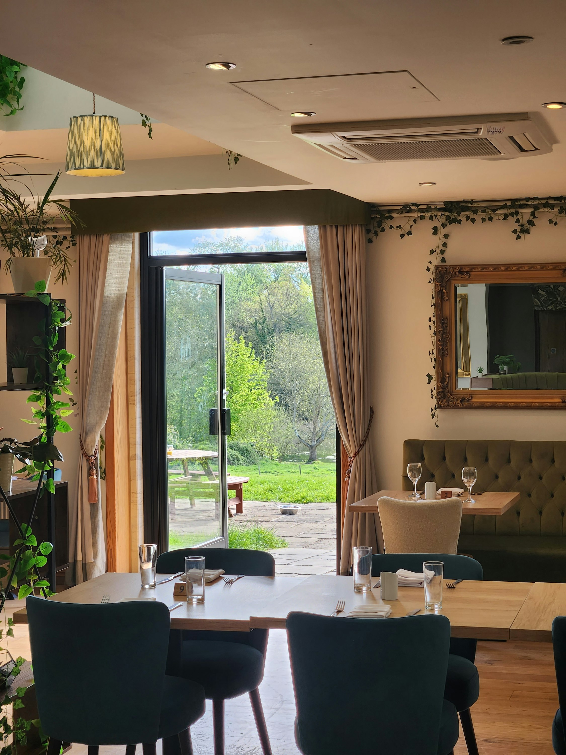 Stanton House Hotel 57/85