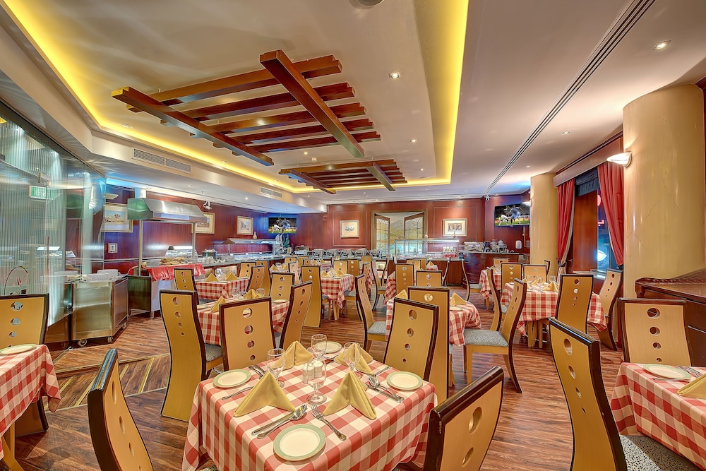 restaurant cafeteria