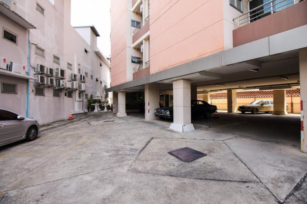 OYO 274 Meesook Residence 16/22