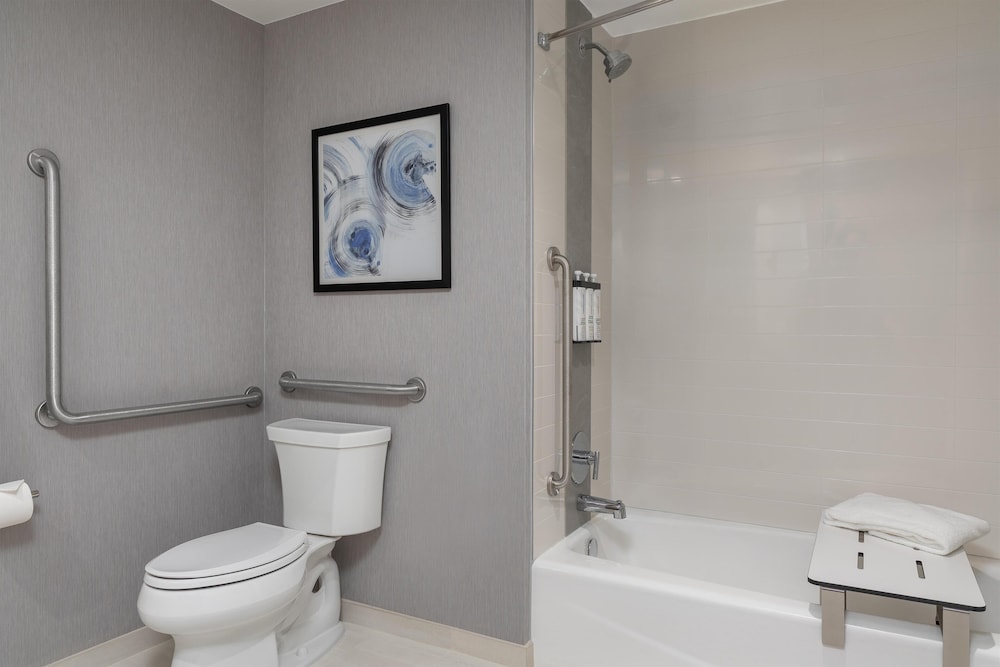 Hyatt Place Toronto Airport 46/50