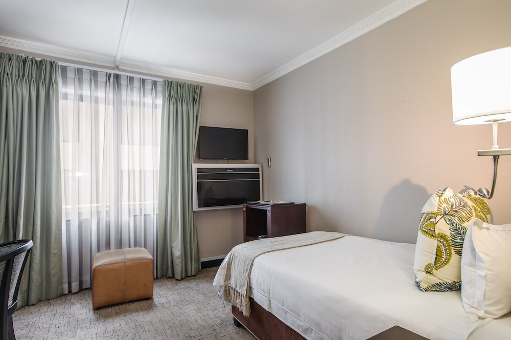 Premier Hotel Cape Town 10/82