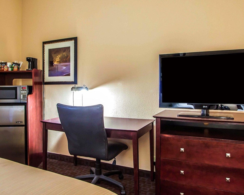 Quality Inn & Suites Peoria 46/50