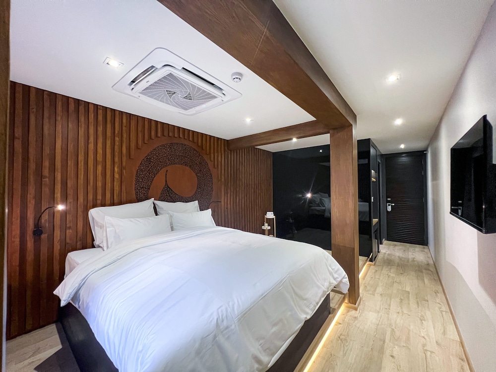 The Nhorm Hotel Ratchada 14/45