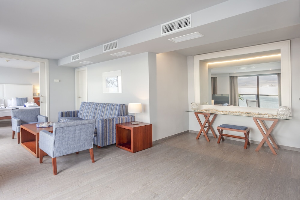 Hotel Marins Playa Suites Adults Only 32/34