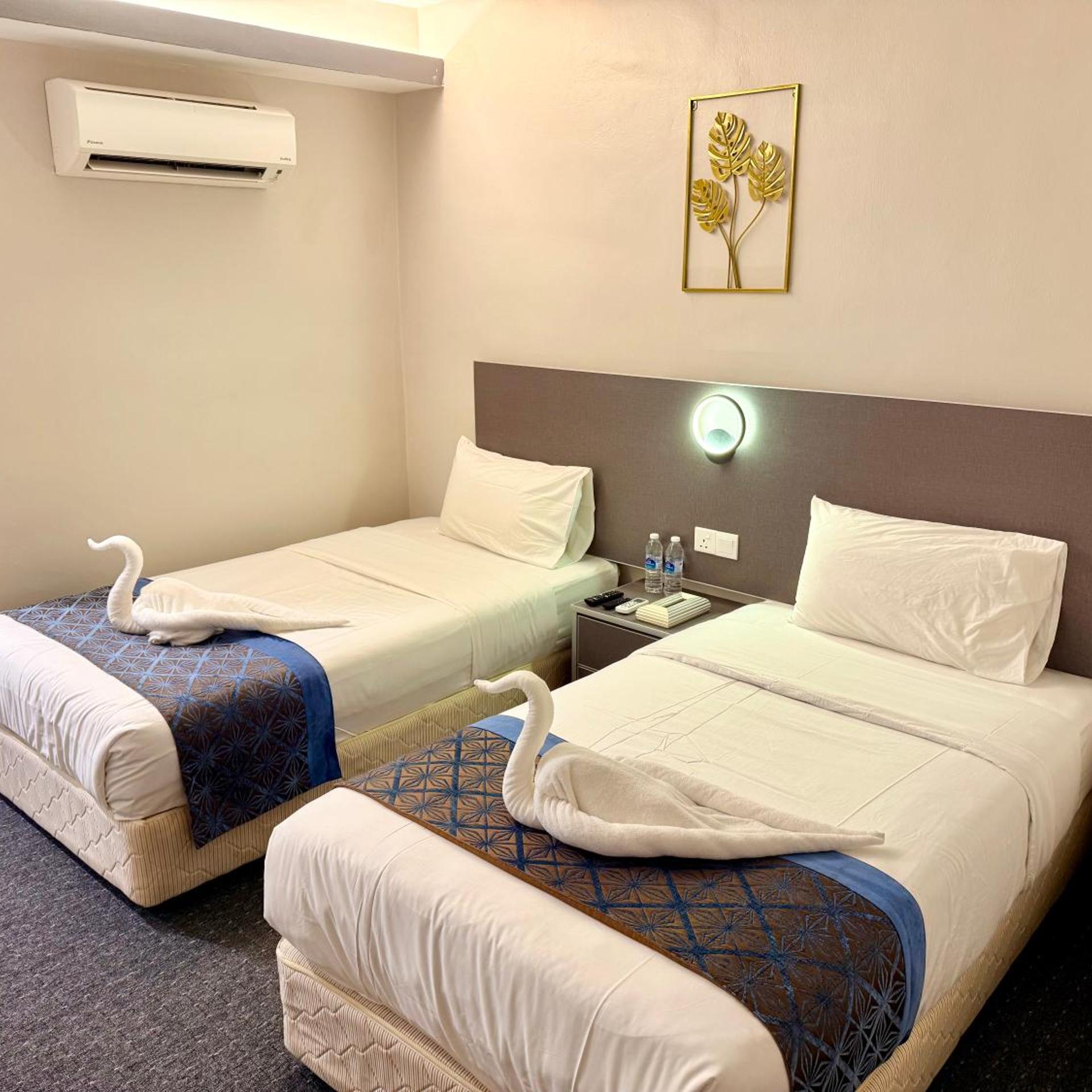 OYO 44043 First Garden Hotel 22/54