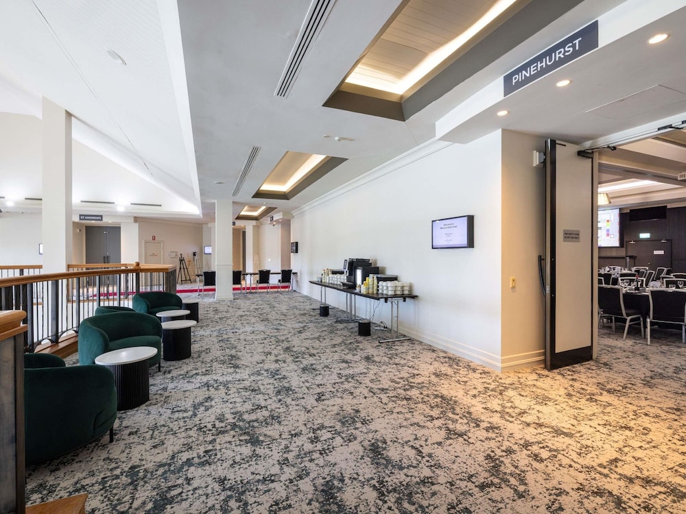 Mercure Gold Coast Resort 47/66