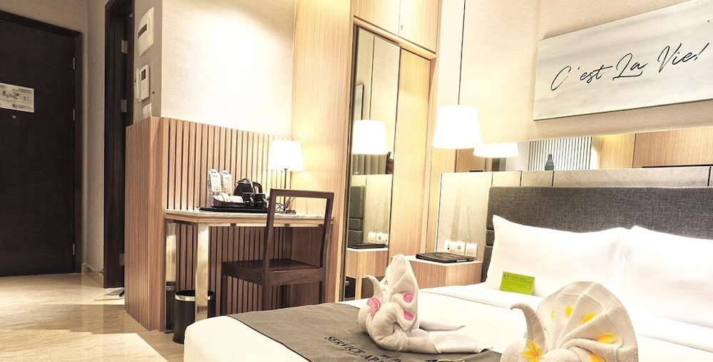 Menteng Park Exclusive Emerald 25/68