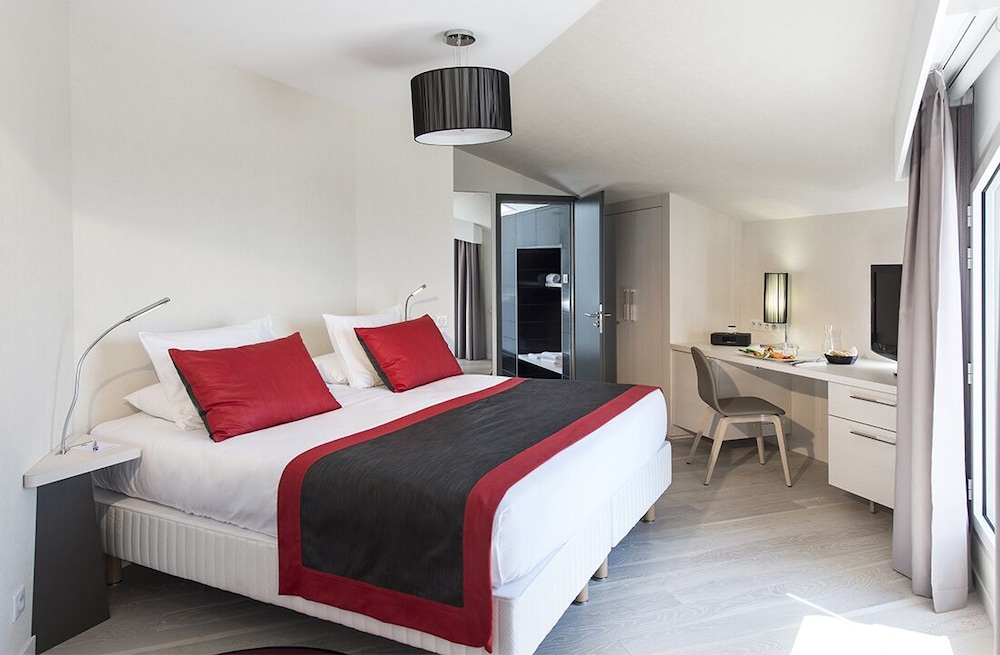 Hotel Valdys Thalasso & Spa - les Pins 7/50