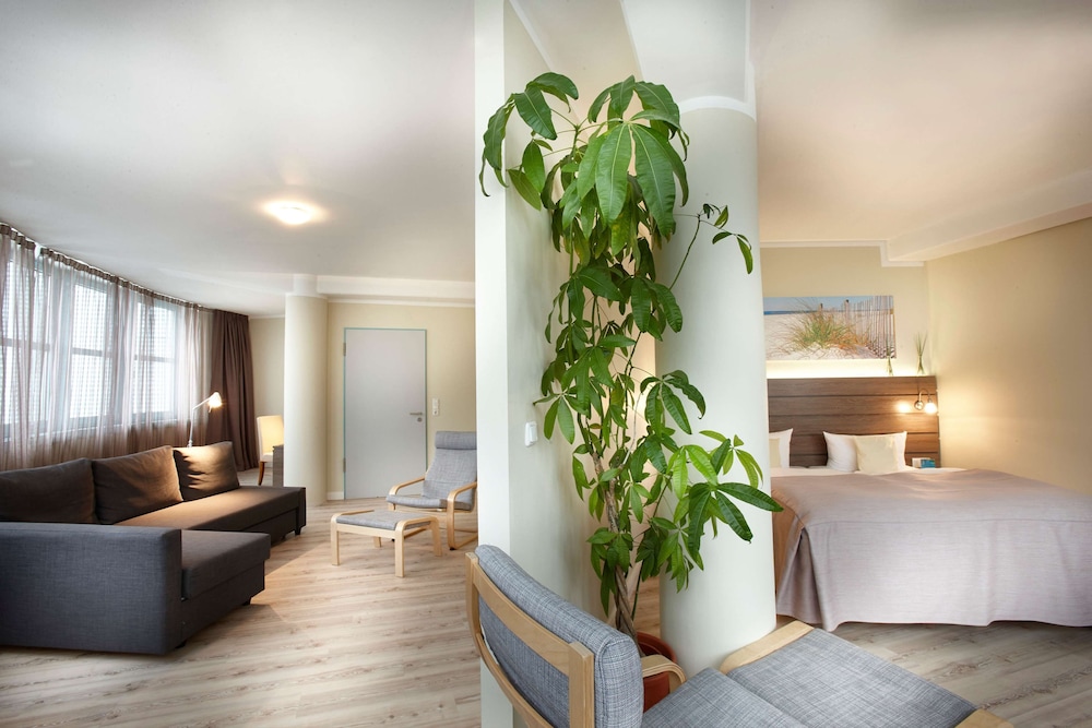Hotel Kiel By Golden Tulip 19/30