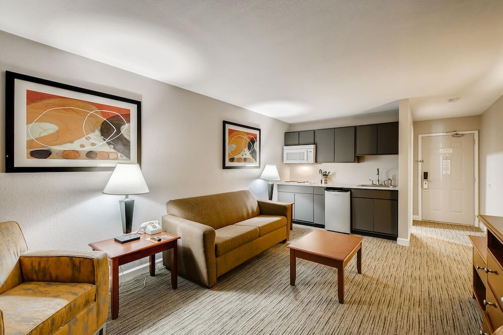 Orangewood Inn Suites Midtown 35/58