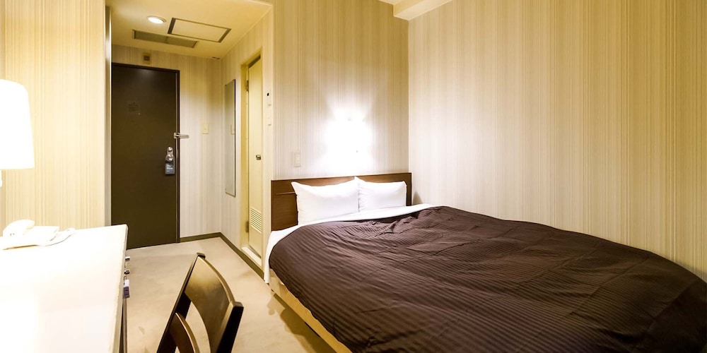 City Hotel Airport In Prince 14/63