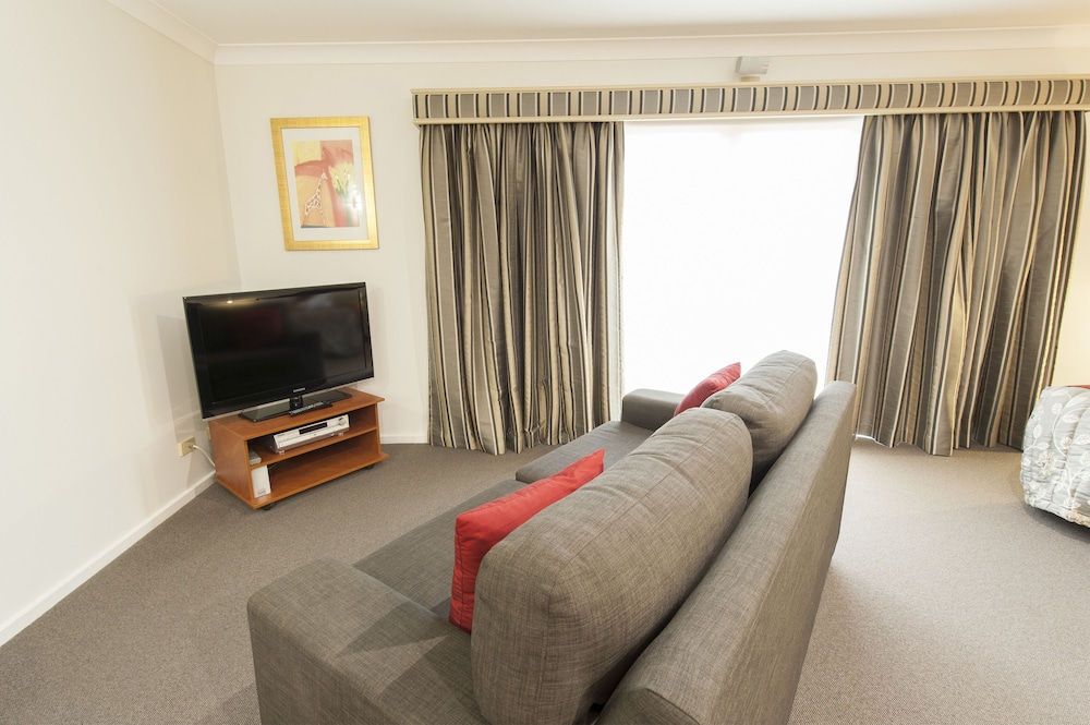 Rsl Club Motel 30/42