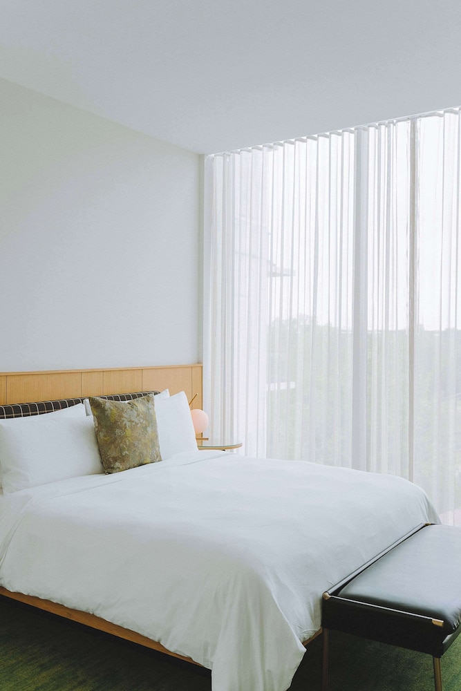 FAMILY SUITE, LAKE VIEW