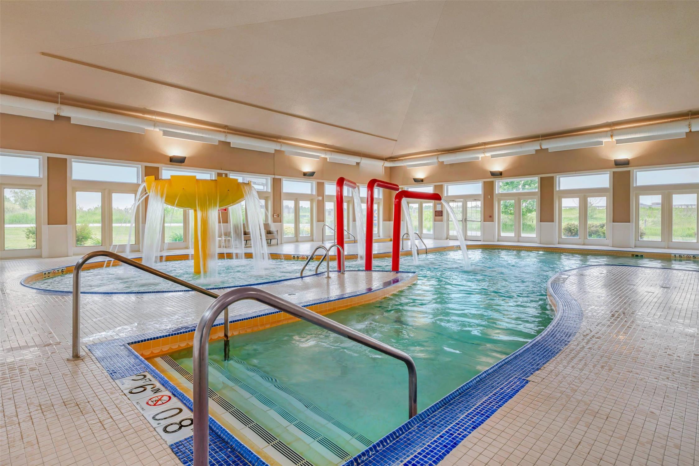 Comfort Inn & Suites Sheboygan I-43 6/13