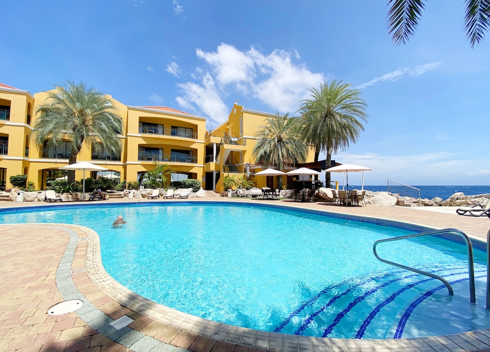 The Royal Sea Aquarium Resort 7/84