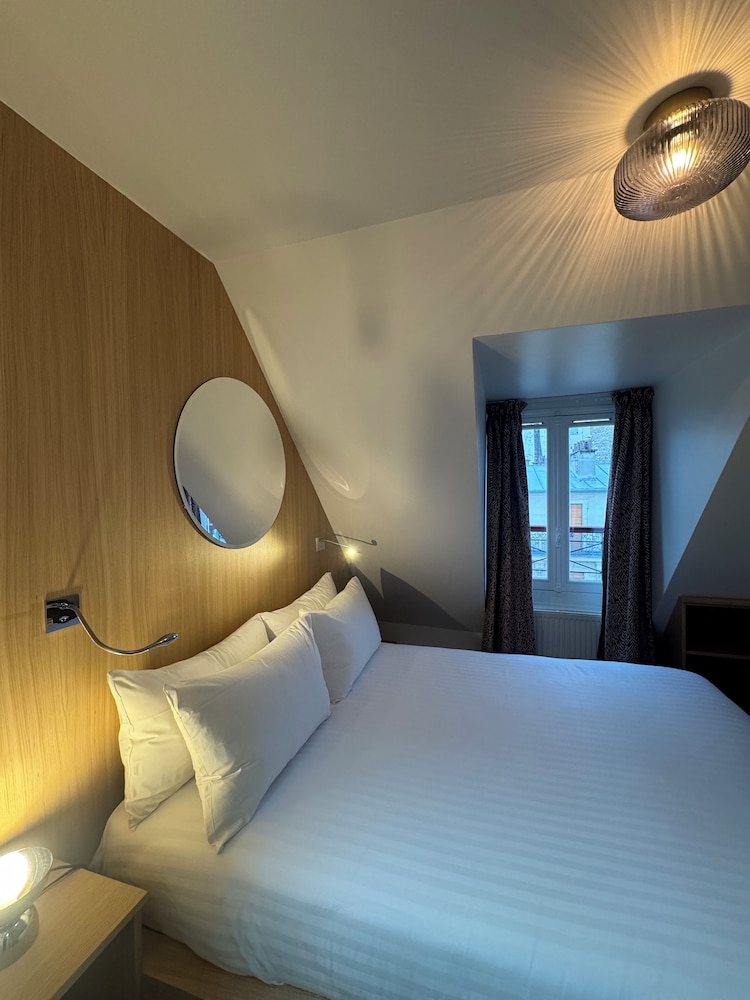 HOTEL MONTMARTRE 25/48