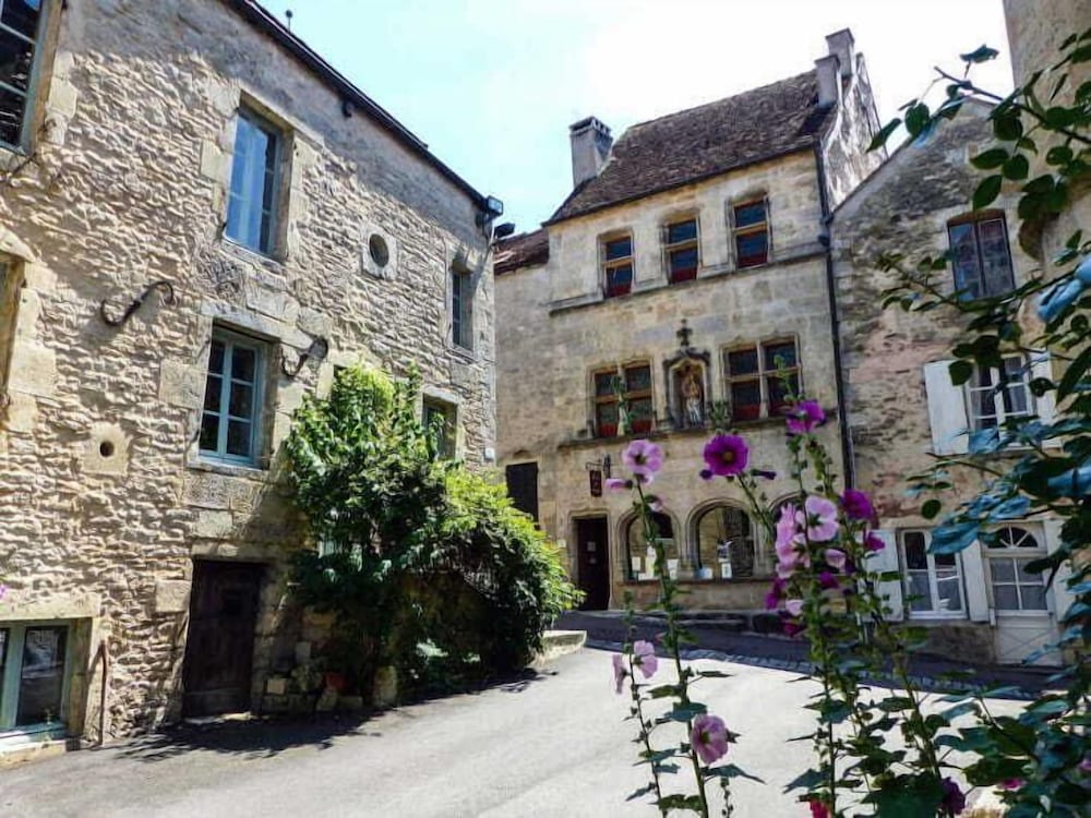 HOSTELLERIE D'AUSSOIS 55/62