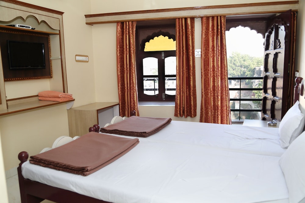 JEE RI HAVELI 18/50