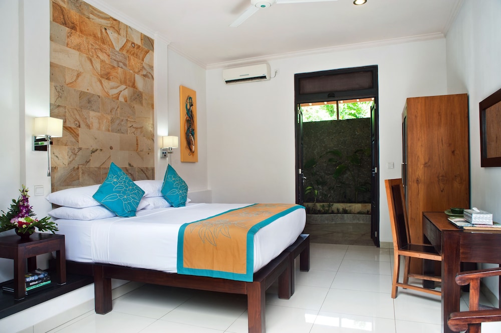 2 BEDROOMS, VILLA, PRIVATE POOL