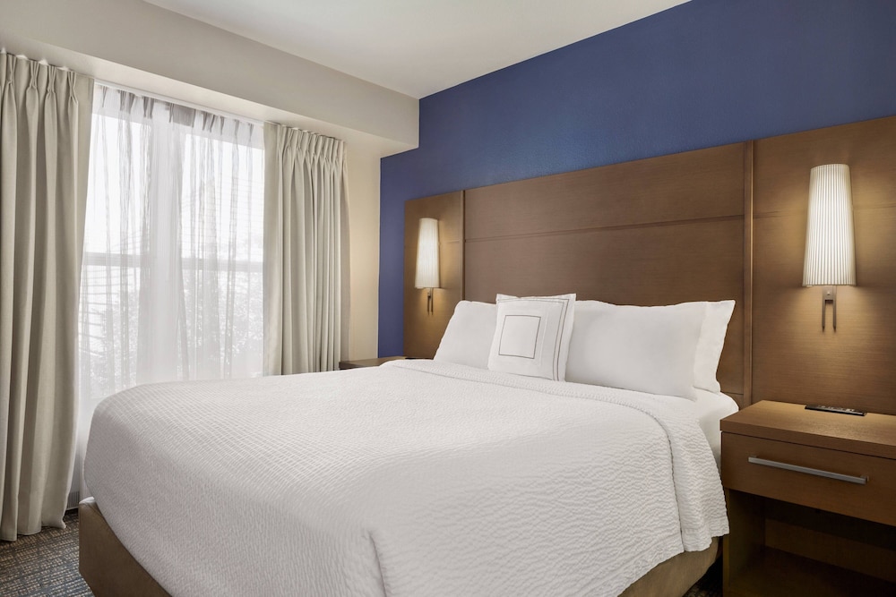 جناح بسرير كوين بغرفة نوم واحدة