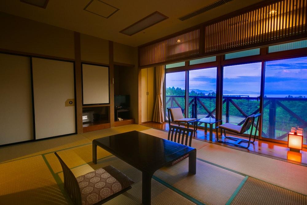 JAPANESE, COMFORT, PRIVATE BATHROOM, TATAMI