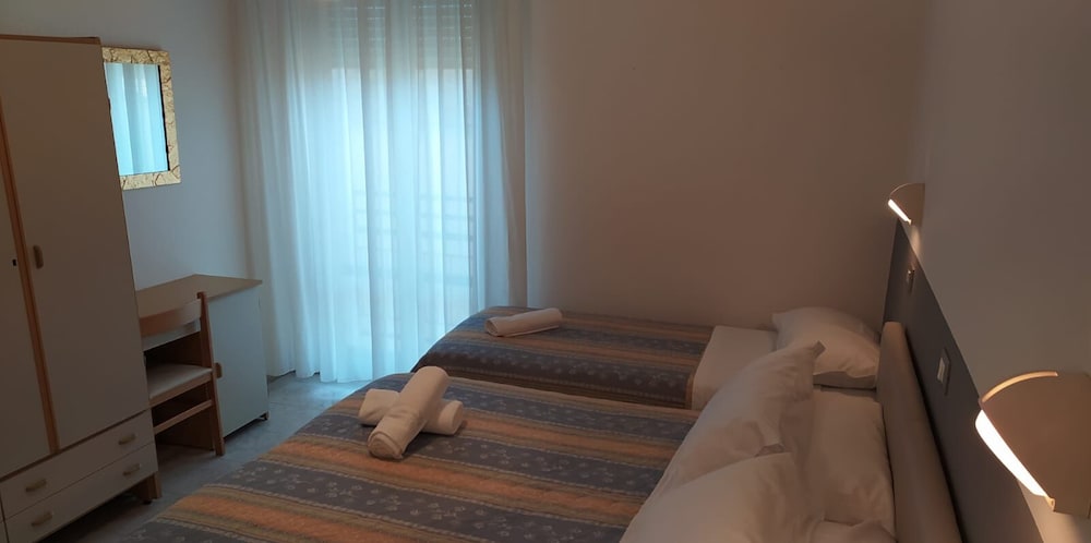 Hotel Kristalex 27/45