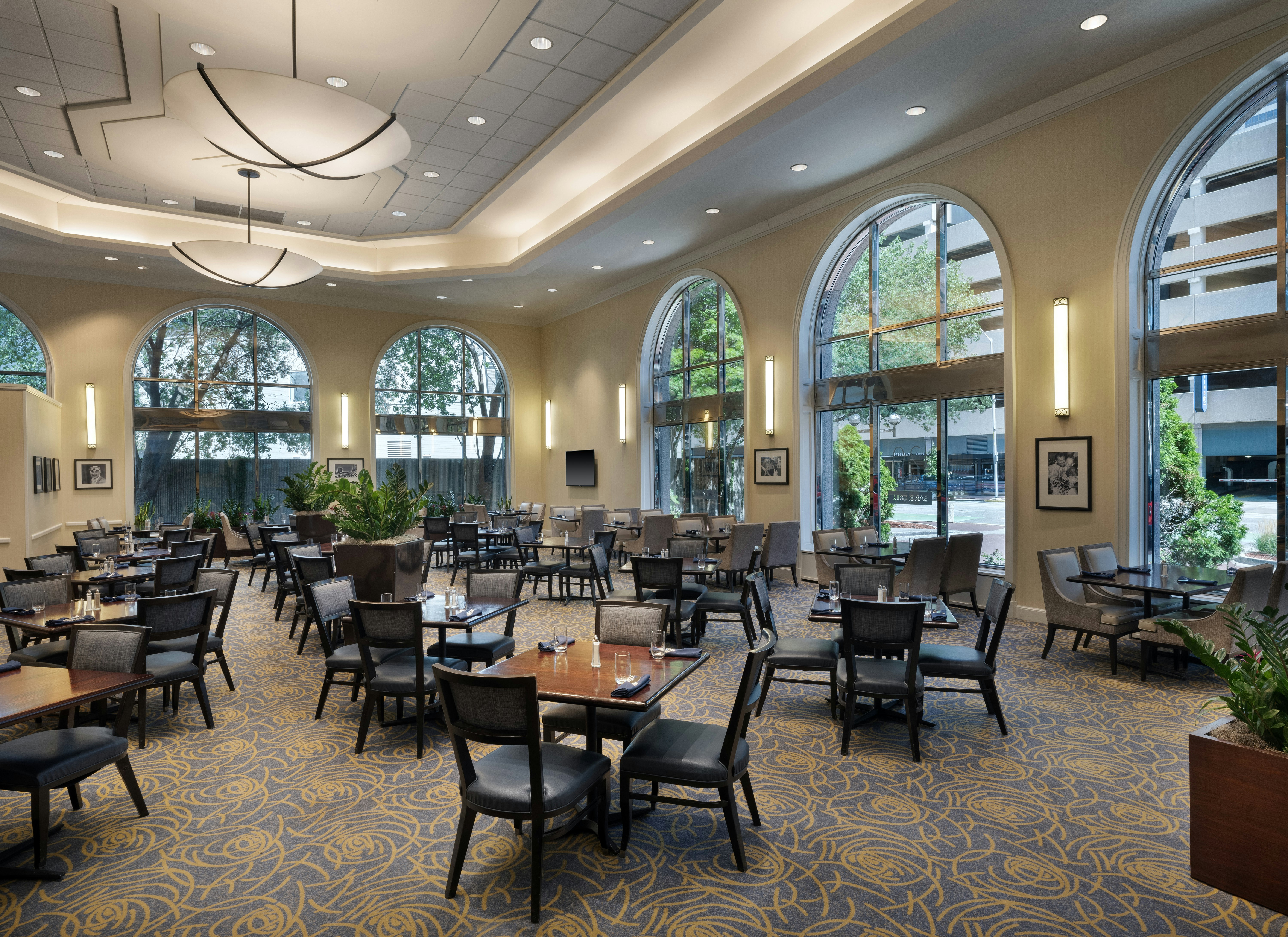 Hilton Indianapolis Hotel & Suites 24/45