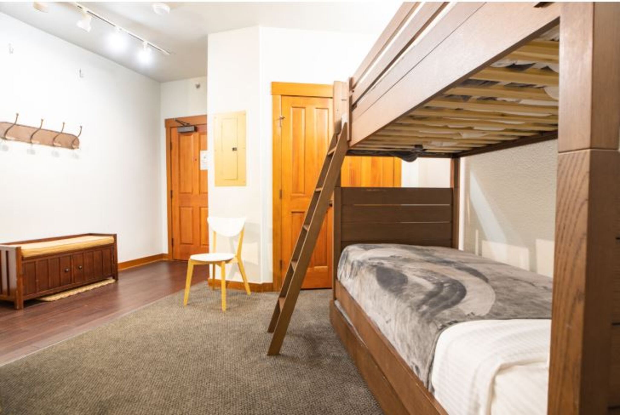 1 Bedroom, Suite, Den