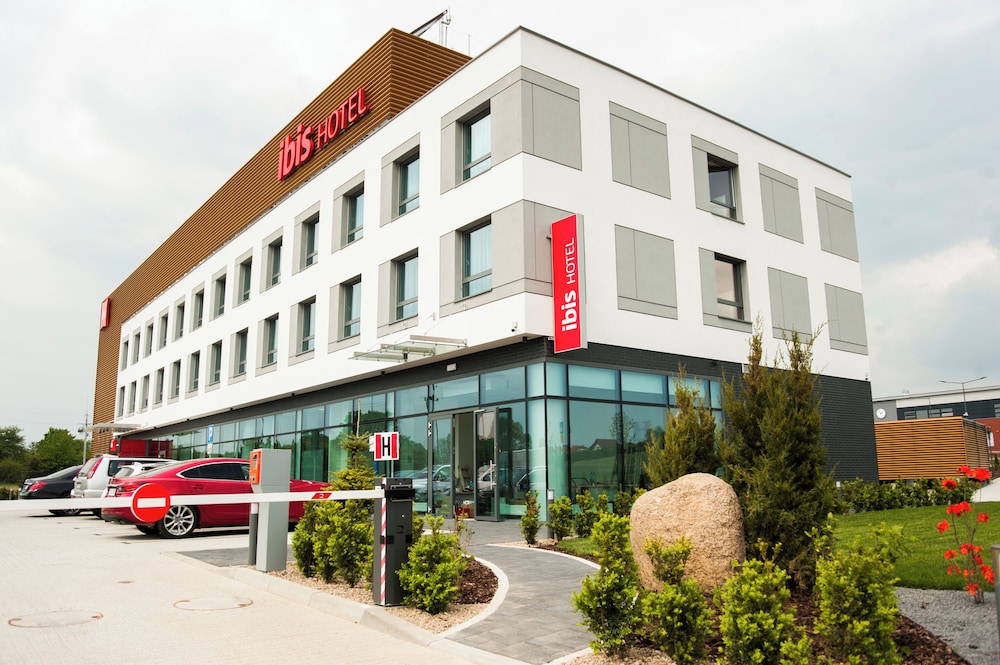 Ibis Poznan Polnoc 6/73