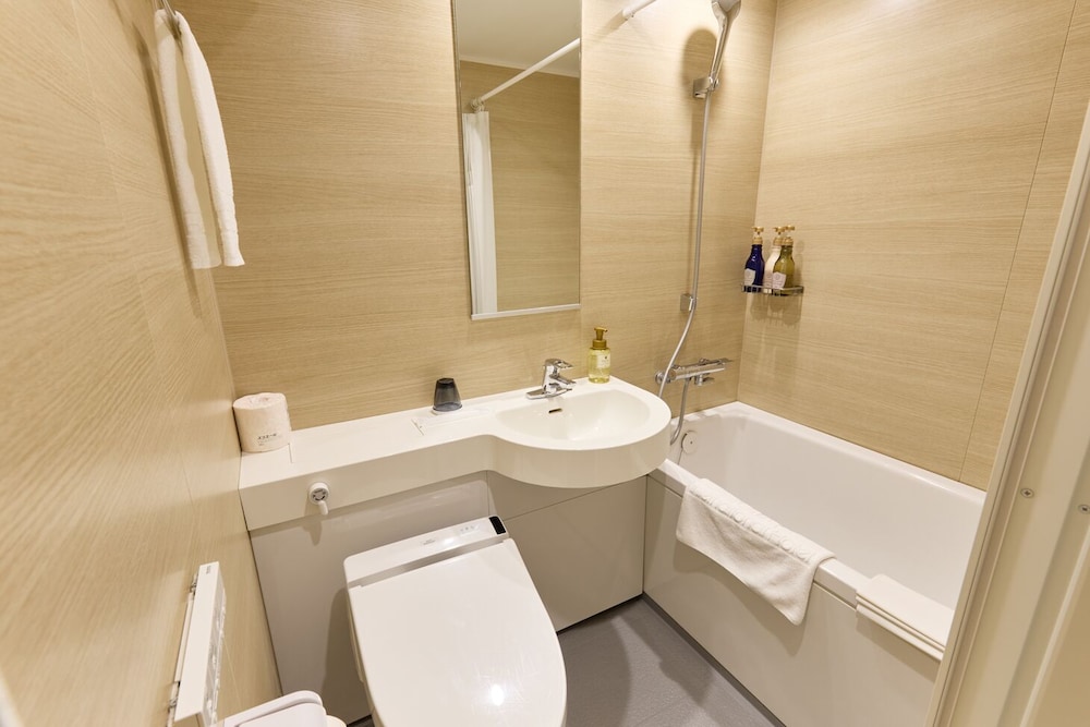 Ginza International Hotel 47/50