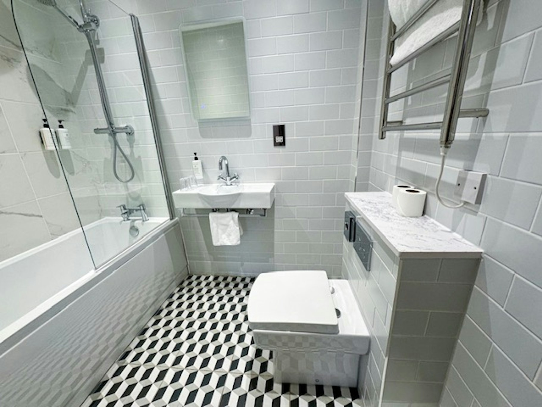 Rugby Hotel 22/22
