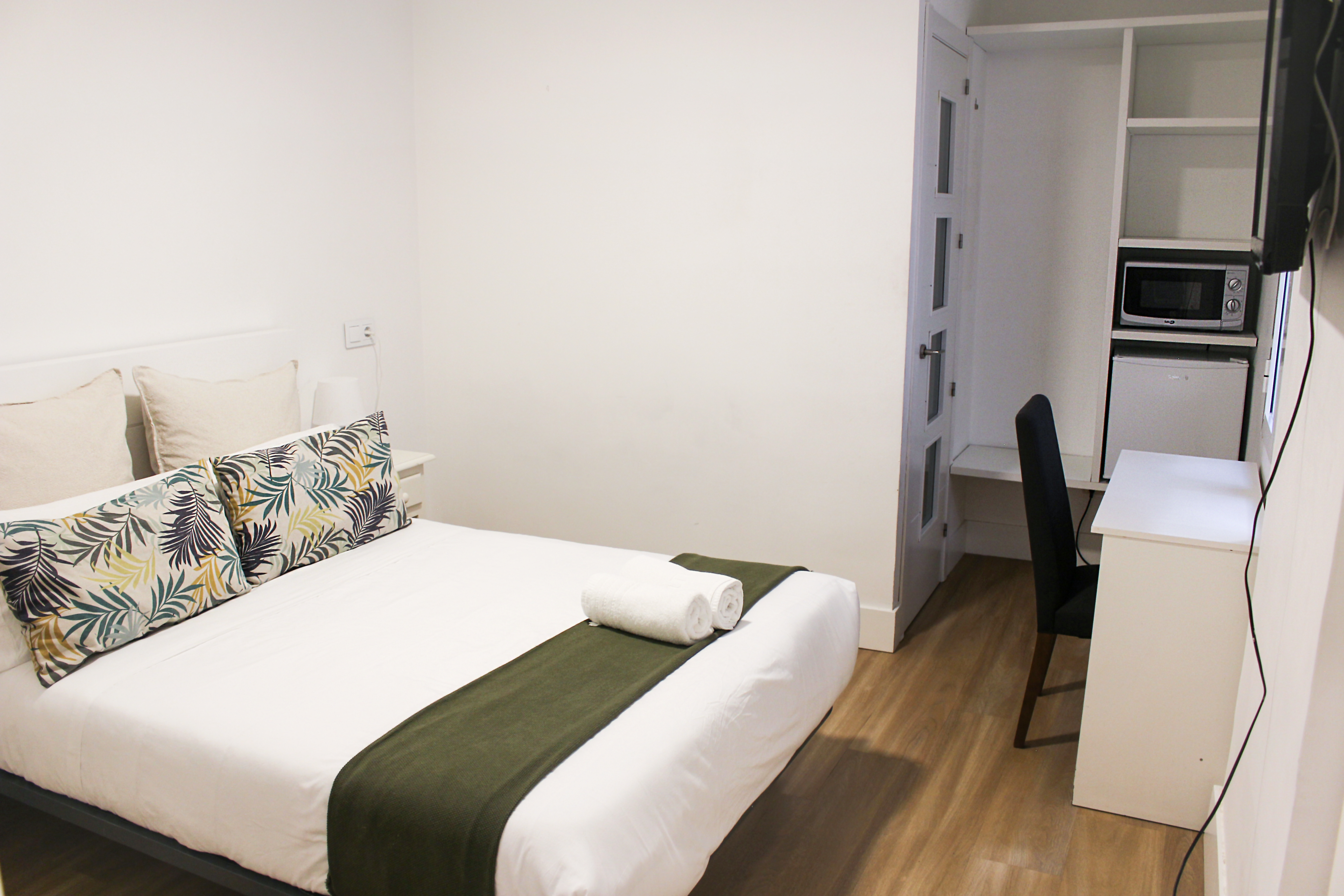 Room, Double Bed