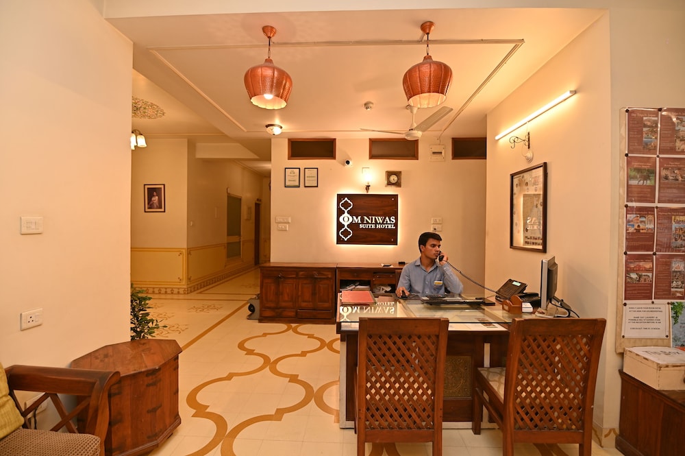 Om Niwas Suite Hotel 5/67