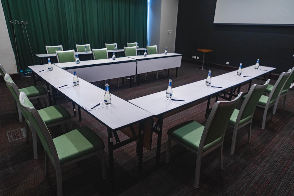PARK INN BY RADISSON KIGALI 61/65