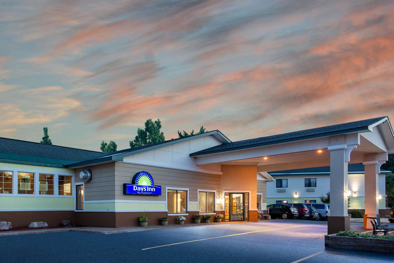 Days Inn by Wyndham Marquette 4/62
