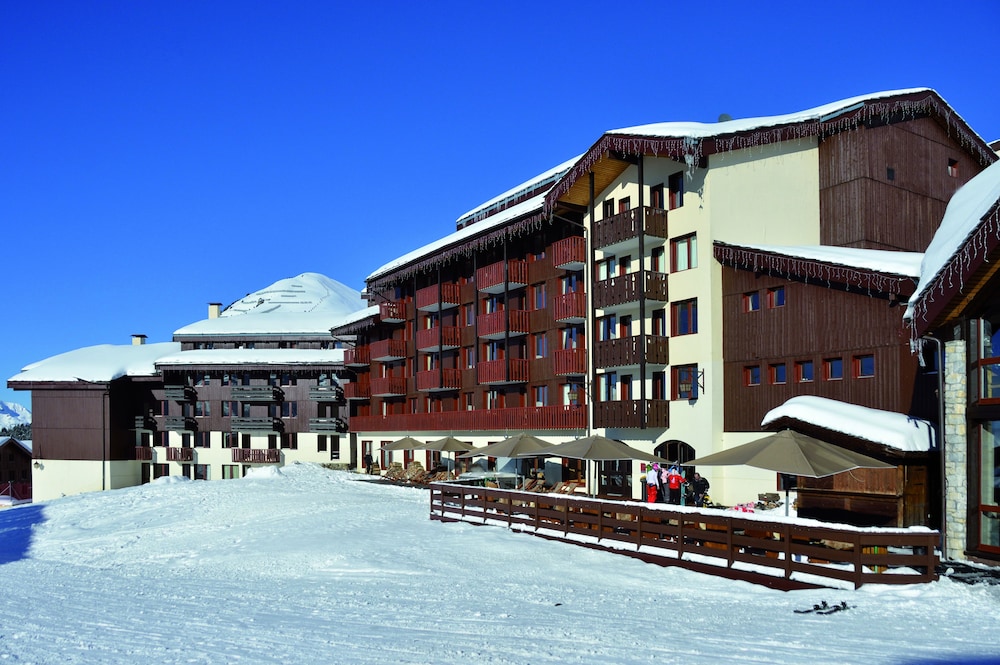Hotel Vacances Bleues Belle Plagne 3/50