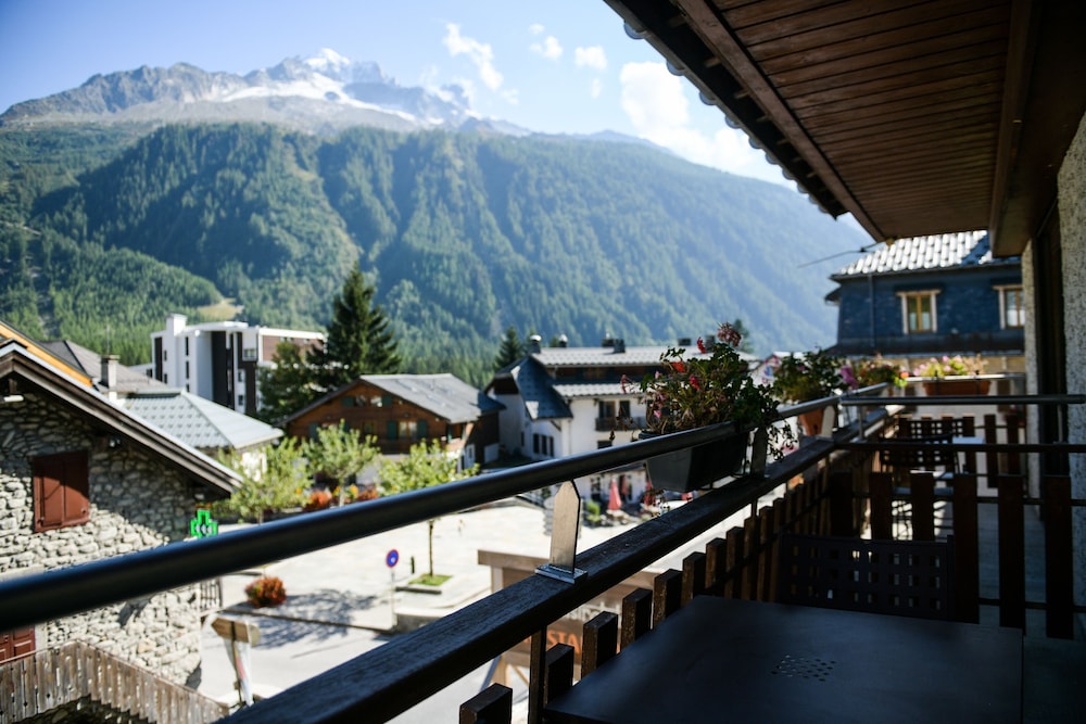 Hotel Le Dahu 26/38