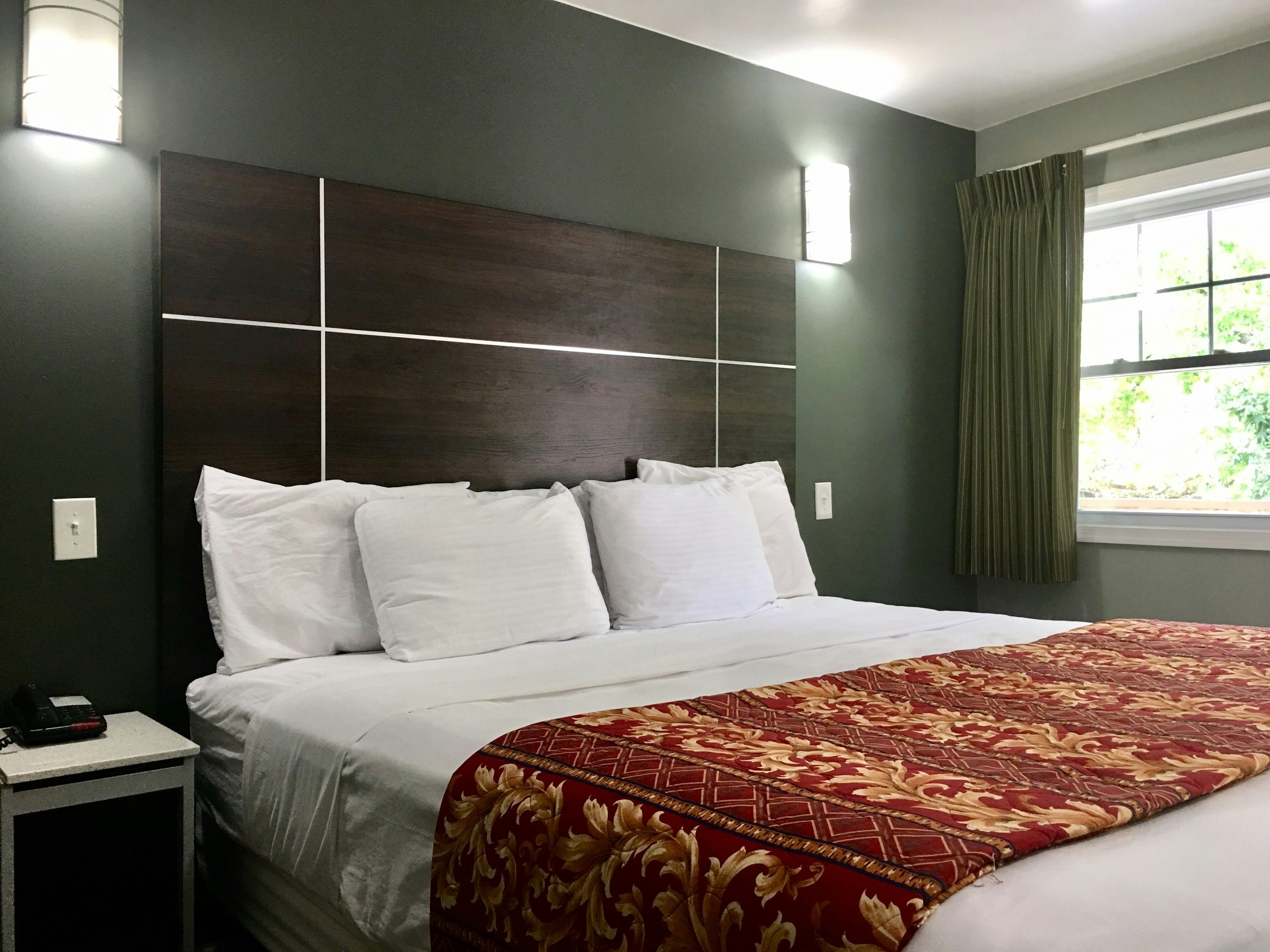 Red Carpet Inn - Norristown 16/34