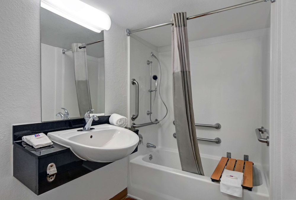 Motel6 Cutler Bay, FL - Miami 61/65