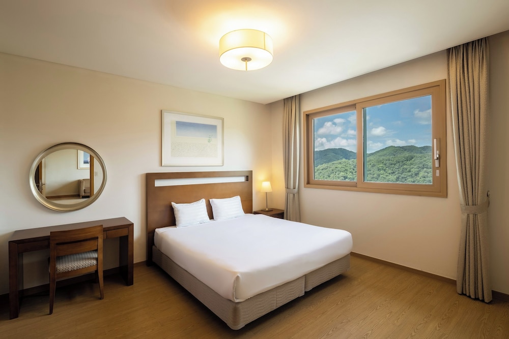 Oak Valley Resort 14/50