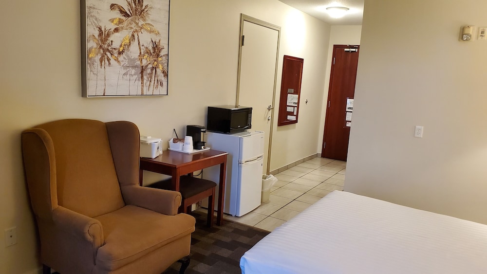 Travelodge By Wyndham Stony Plain 32/38