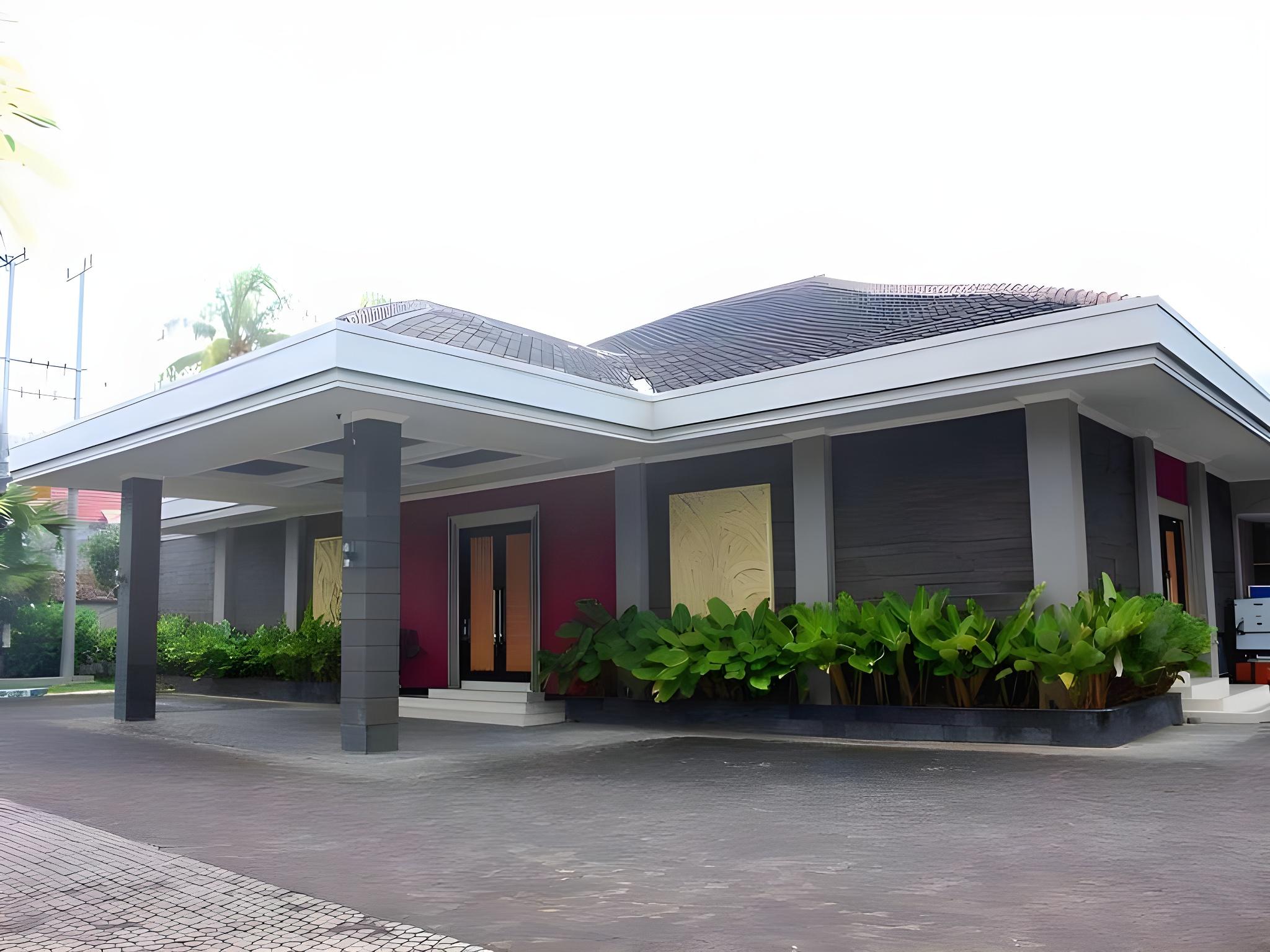 New Surya Hotel 4/31